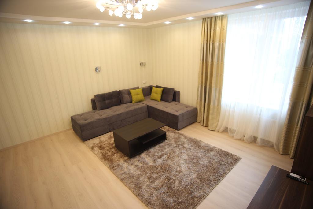 Apartamento Golfstrim Odesa Exterior foto