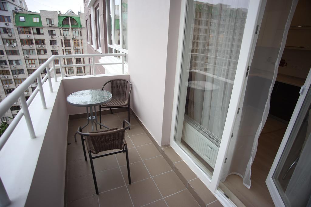 Apartamento Golfstrim Odesa Exterior foto